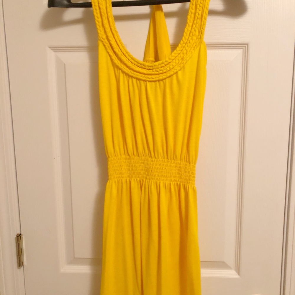 ☘️☘️☘️Yellow/gold cotton dress w/ braided neckline